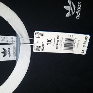 Adidas tshirt (never been worn) 1x (runs small)